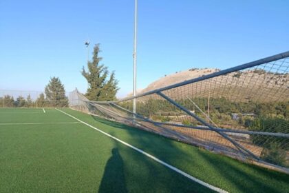 γήπεδο 9Χ9 Λειβάδα Αρχαγγέλου επικίνδυνο