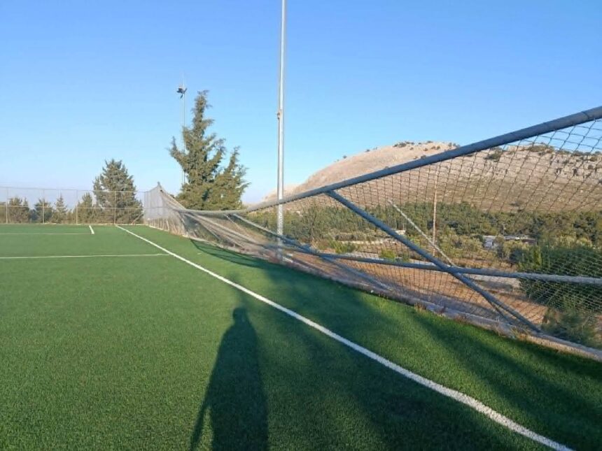 γήπεδο 9Χ9 Λειβάδα Αρχαγγέλου επικίνδυνο