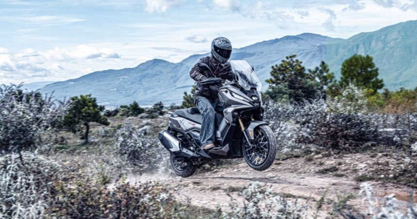 Voge SR450X δικύλινδρο adventure scooter Voge SR450X