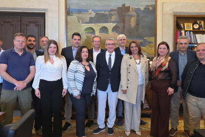 Συνάντηση Χατζημάρκου για Ρόδος δικαστήριο