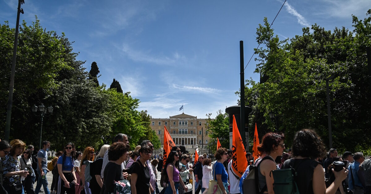 απεργία ΑΔΕΔΥ στην Πλατεία Κλαυθμώνος 13 Μαΐου
