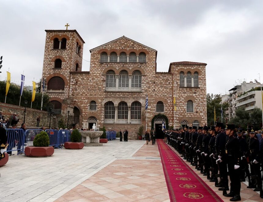 Παράκληση στον Άγιο Δημήτριο για υποψηφίους πανελληνίων
