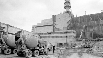 φωτιά Τσερνόμπιλ στην απαγορευμένη ζώνη μετά drone