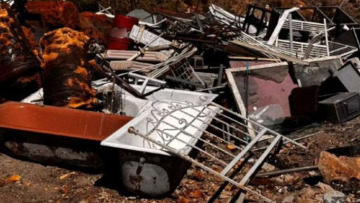 ογκώδη αντικείμενα Θεσσαλονίκη σπασμένο φέρετρο
