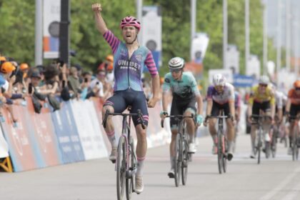 ΔΕΗ Tour of Hellas ετάπ Βόλος Λαμία με ΔΕΗ blue