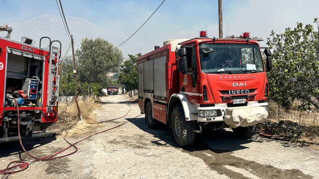 Φωτιά Νέας Ζωής Μάνδρας και Προαστιακός