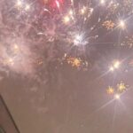 Οπαδοί της Άρσεναλ με πυροτεχνήματα έξω από ξενοδοχείο