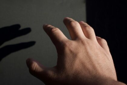 καταγγελία βιασμού Ρόδος 21χρονη