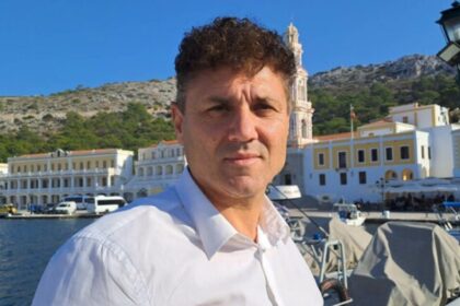 Δήμαρχος Σύμης μιλάει για προβλήματα Σύμης