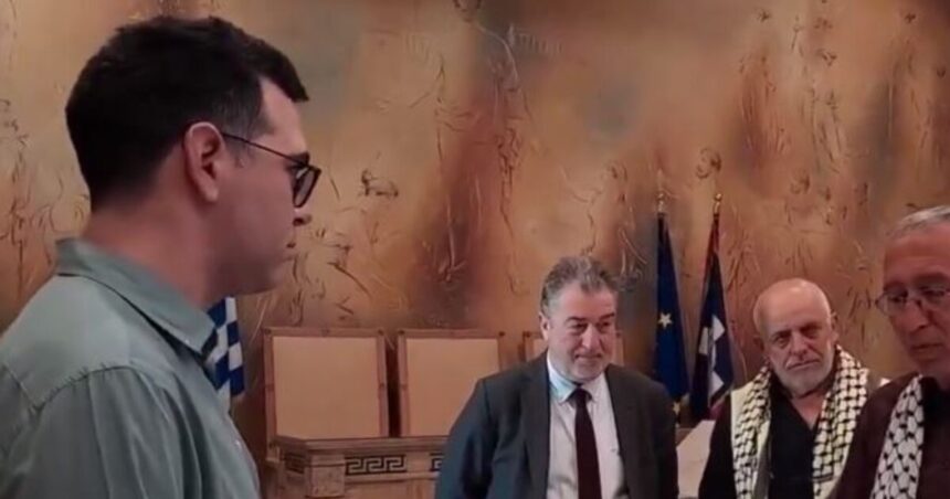 ορκωμοσία Πέτρου Κωνσταντίνου στο Δημαρχείο Αθήνας