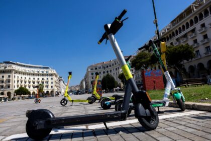 ηλεκτρικό πατίνι μεταφορά παράνομων μεταναστών Θεσσαλονίκη