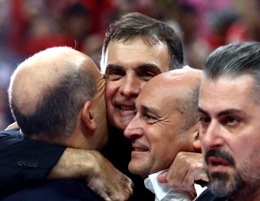 Ολυμπιακός EuroLeague τρόπαιο και γιορτή