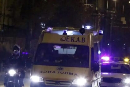 Τροχαίο στη λεωφόρο Αλεξάνδρας με μηχανή που παρέσυρε πεζό