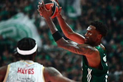Νάιτζελ Χέηζ-Ντέιβις ταξίδι Ισλανδία πριν Final Four
