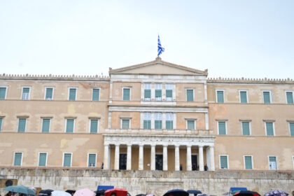 καιρός 24/5/2026 συννεφιά βροχές