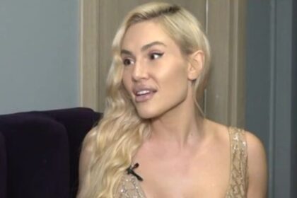 Antigoni Buxton Eurovision με κυπριακή σημαία