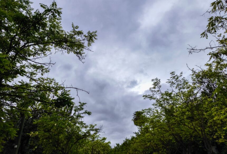 Χειμωνιάτικος καιρός στην Ελλάδα με βροχές και ισχυρούς ανέμους