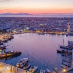 Πεζοπορία στην Κω σε μονοπάτι με πεύκα και θέα