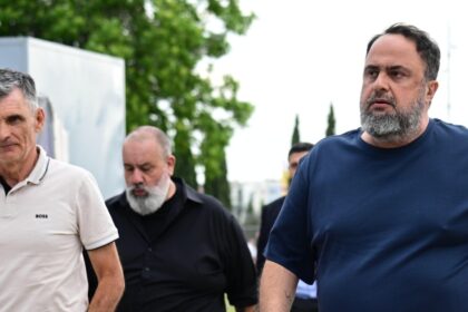 Ολυμπιακός T-Center Μαρινάκης Καραπαπάς Μεντιλίμπαρ