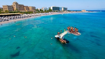 Ρόδος ξέγνοιαστες διακοπές παραλία και δραστηριότητες