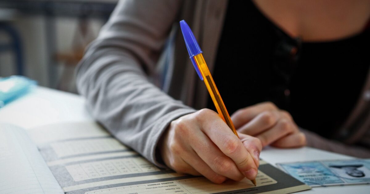 γραμμή 1550 ψυχολογική υποστήριξη υποψηφίων