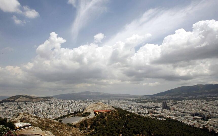 άστατος καιρός σήμερα με νεφώσεις και βροχές