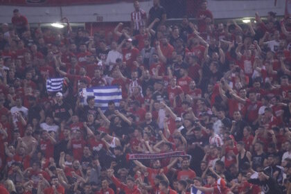 Οπαδοί Ολυμπιακού στο ΟΑΚΑ για Final Four