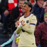 Γιαμάλ με φανέλα «Δεν έγινα Madridista» στη φιέστα Μπαρτσελόνα