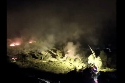 έκρηξη πυροτεχνημάτων στη Λιουγιάνγκ εικόνα