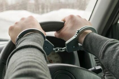 οδήγηση χωρίς δίπλωμα στη Ρόδο