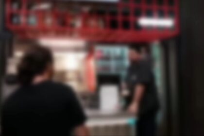 Παρέμβαση Ρουβίκωνα σε εστιατόριο Λαδάδικα με καταγγελίες εργασίας