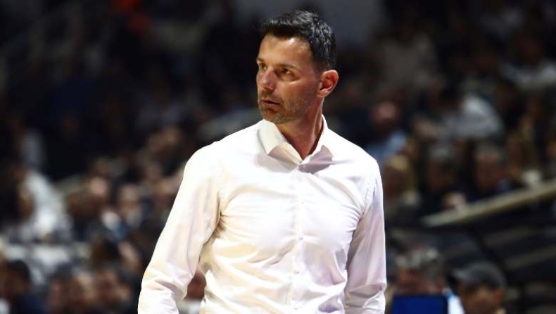 Μίλιτσιτς έξω από τα αποδυτήρια Άρης διακοπές