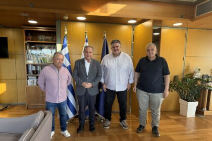 ομάδα οδηγών και νέες πιάτσες ταξί Θεσσαλονίκη