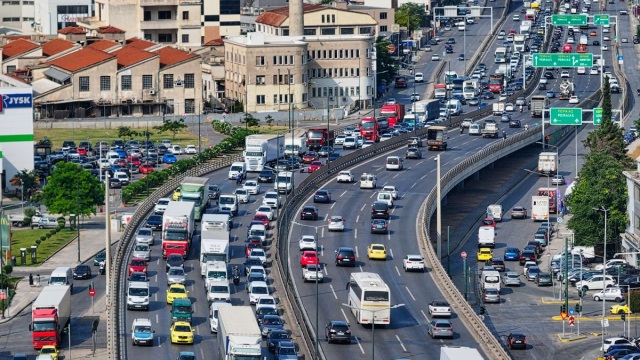 μποτιλιάρισμα Αττική στους κεντρικούς άξονες