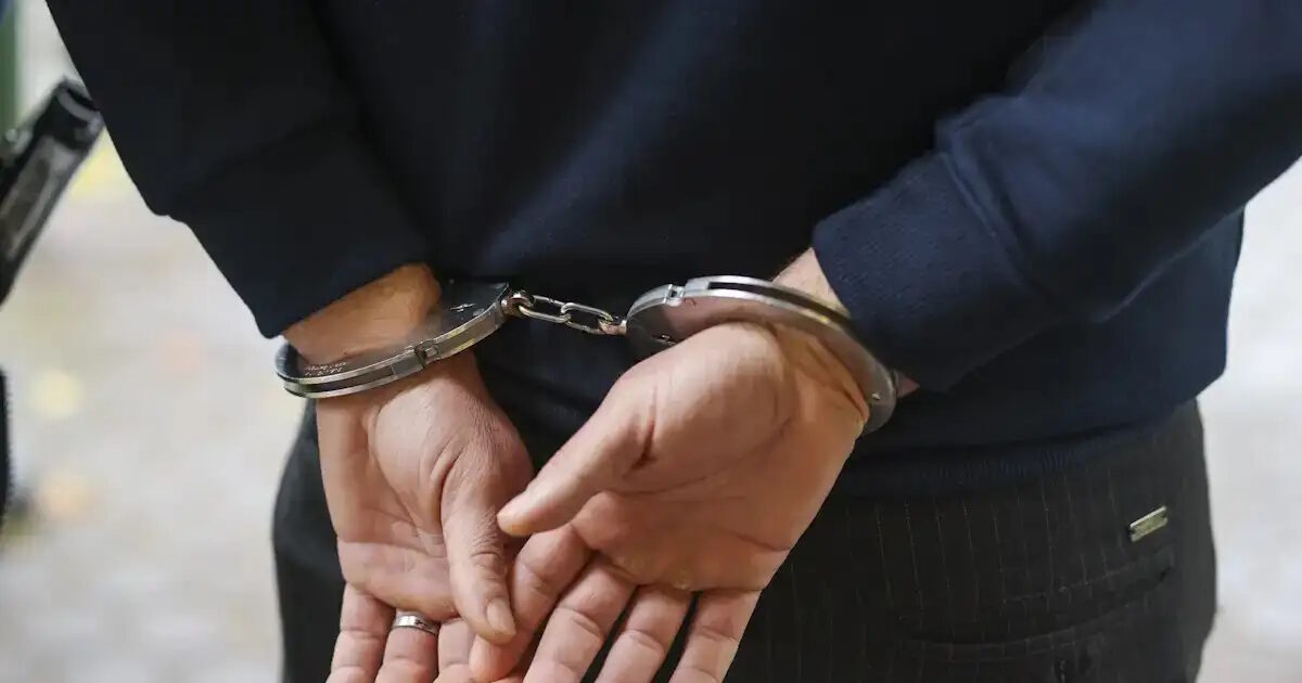 βάζα με βενζίνη έξω από σπίτι στην Βόλβη