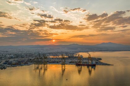 Πειραιάς Ελευσίνα λιμάνια Ελλάδα γεωπολιτική