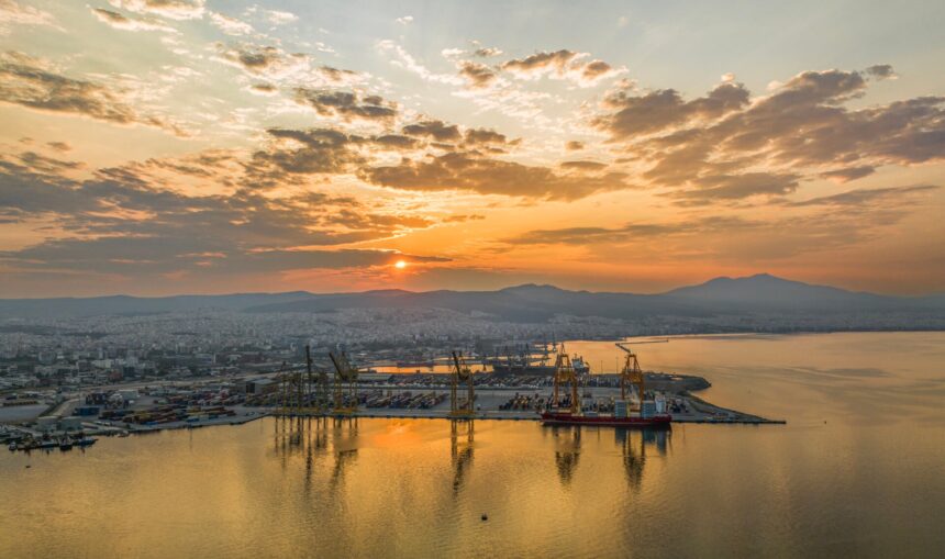 Πειραιάς Ελευσίνα λιμάνια Ελλάδα γεωπολιτική