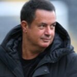 Ατζούν Ιλιτζαλί έξω από Wembley για τελικό ανόδου