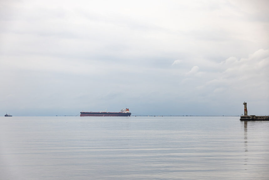 Drone βόμβα στο φουγάρο bulk carrier Κόλπος του Άντεν