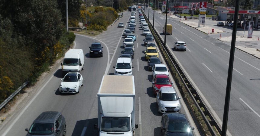 επιστροφή εκδρομέων Πρωτομαγιάς στην εθνική οδό