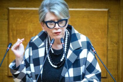 Ακρίτα Αναστασίου Τσίπρα αντιπαράθεση 12 Μαΐου