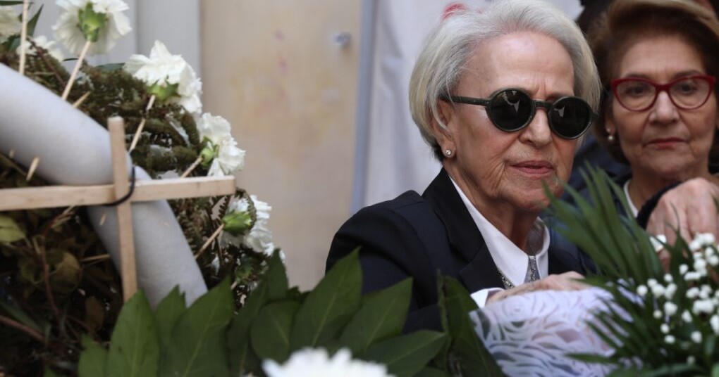 μνημείο φωτιά στη Marfin Σταδίου 5 Μαΐου