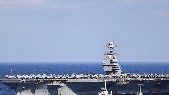 Gerald R. Ford επιστροφή Νόρφολκ 326 ημέρες