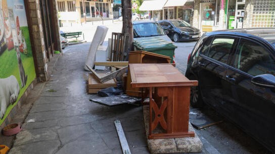 ογκώδη αντικείμενα Θεσσαλονίκη σπασμένο φέρετρο