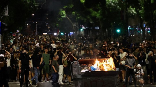 φοιτητική διαδήλωση Βελιγράδι έξω από προεδρικό