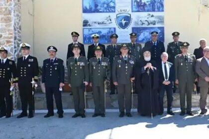 Τελετή αλλαγής διοίκησης 5/42 Σύνταγμα Ευζώνων