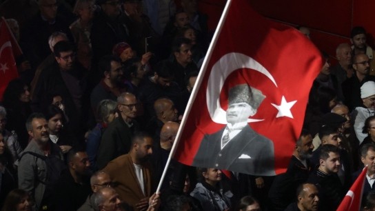 13 συλλήψεις Τουρκία - έφοδοι στο συνέδριο του CHP