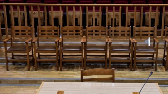 Διανομέας πέταγε πέτρες στην Κηφισιά — υπό κράτηση