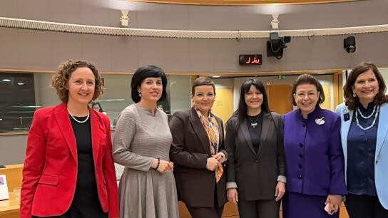 Λίνα Μενδώνη συζητά AgoraEU και προστασία δημιουργών