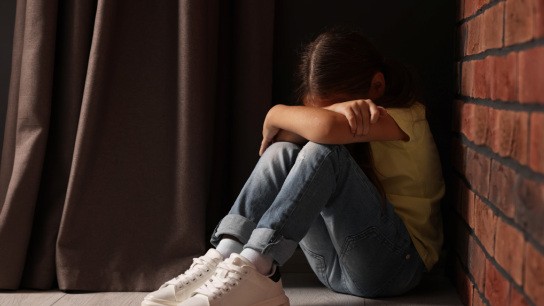Άγιοι Ανάργυροι άθλιες συνθήκες παιδιά